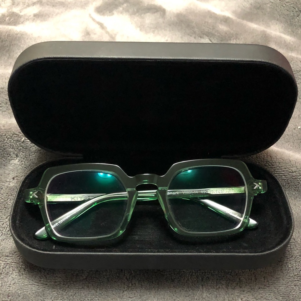 Green prescription frames.  Super fun frames.  Look great on.